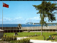 FORT.GIF