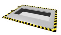 pit_cargo_doors_open_hr.jpg